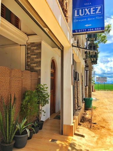 Villa Luxez Kalmunai Exterior photo