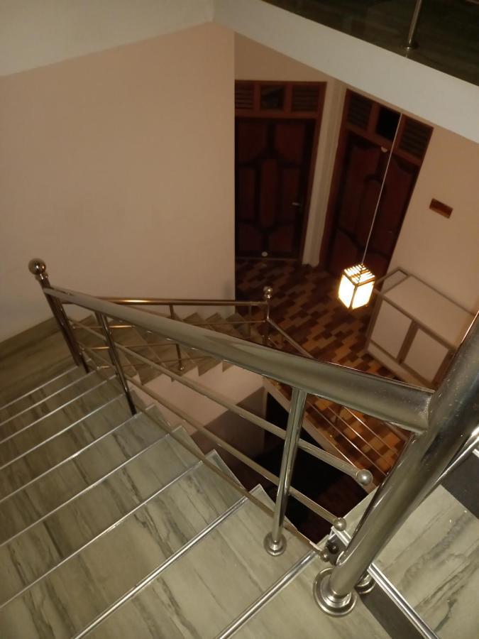 Villa Luxez Kalmunai Exterior photo